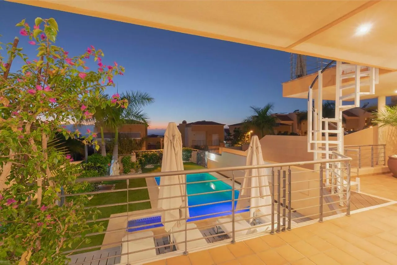 My Island Escape - Sea Views - Private Pool, Sauna Puerto de Santiago